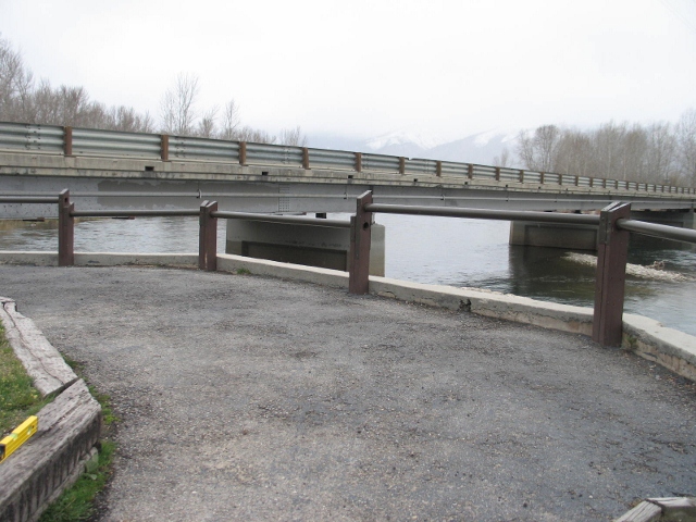 picture showing Paved accessible fishing area at Woodside Bridge.